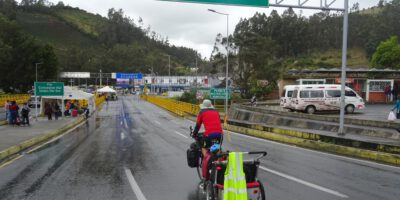 Cycling into Ecuador