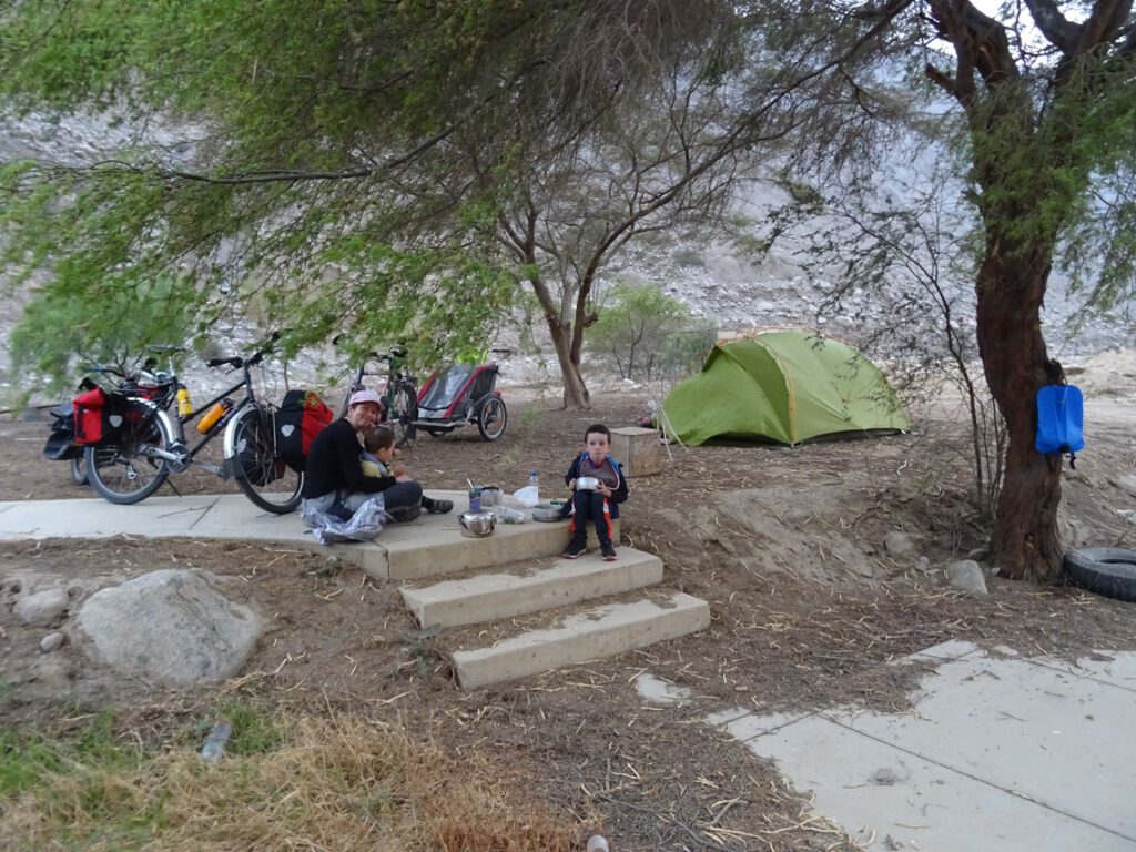 Breakfast next to the river