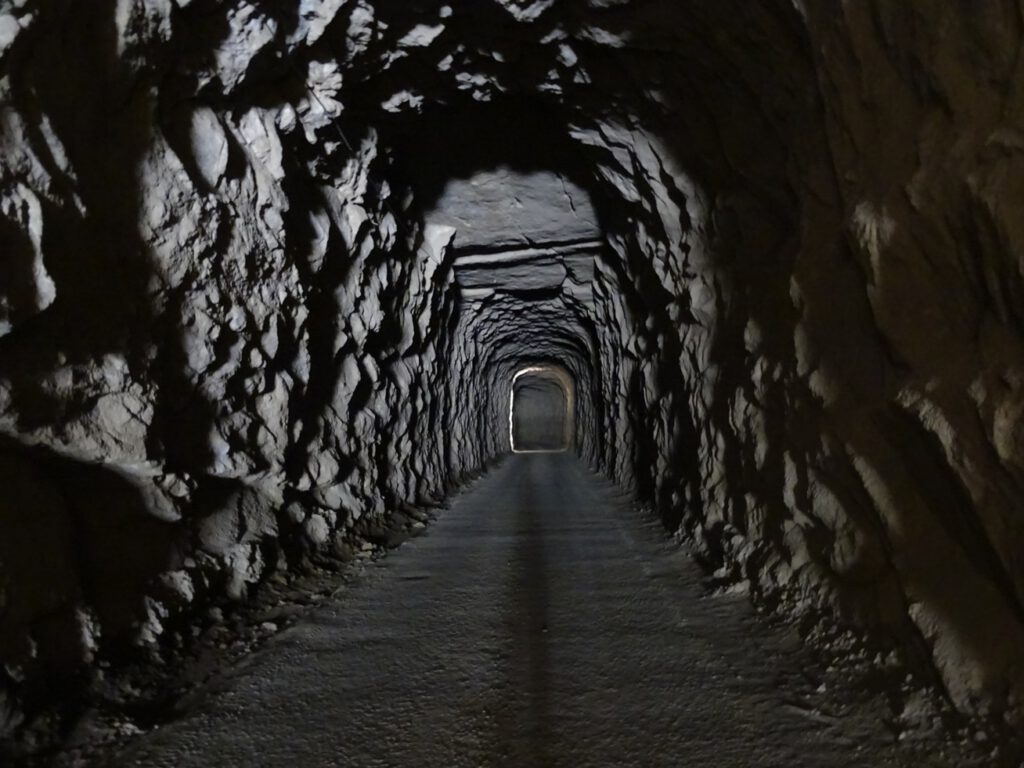 Long tunnel in el Pato