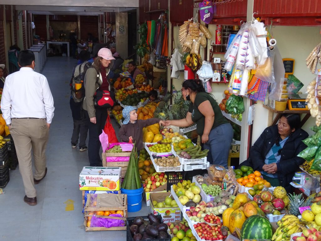 Ollantaytambo market