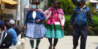 Pedestrians in Huaraz