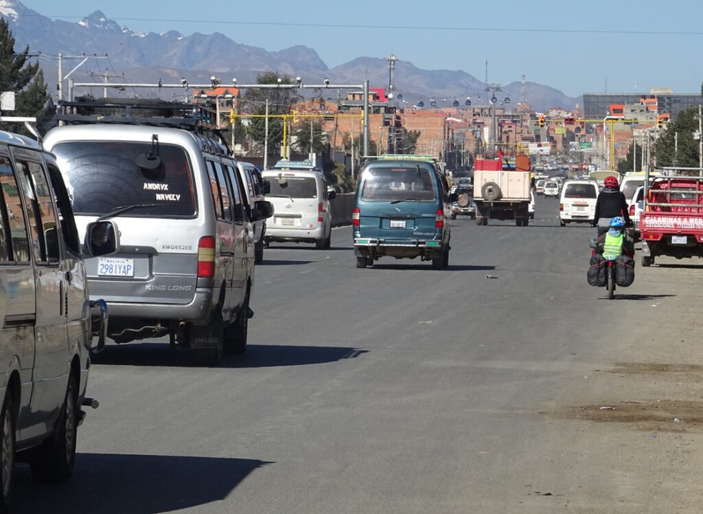 Heavy traffic in El Alto