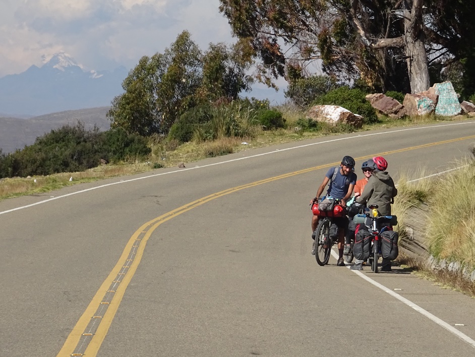 Belgian cyclists on the way up