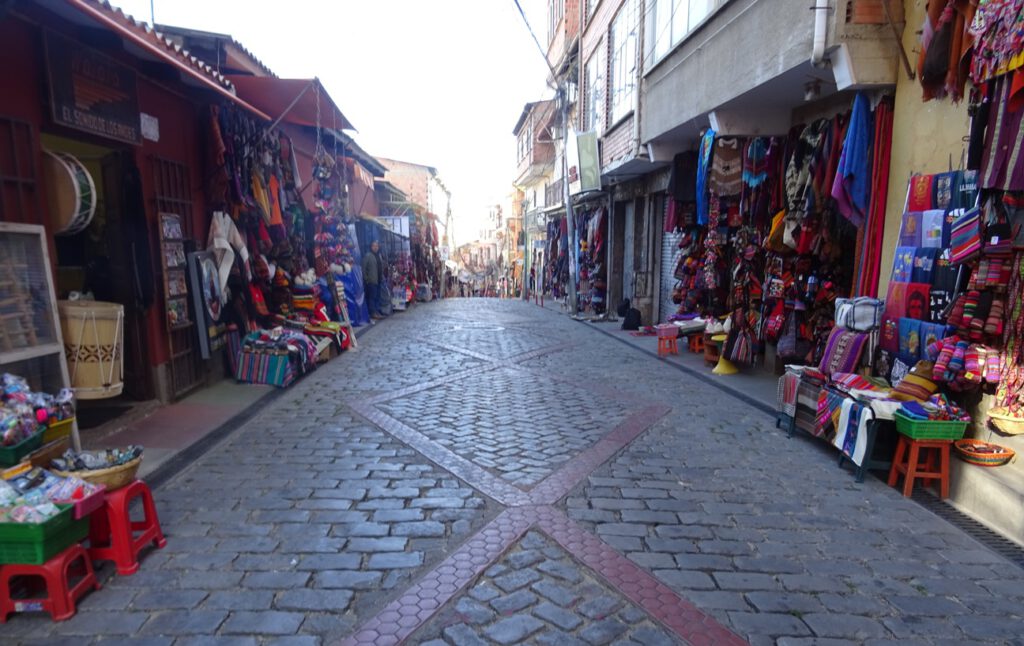 Souvenir shops in La Paz