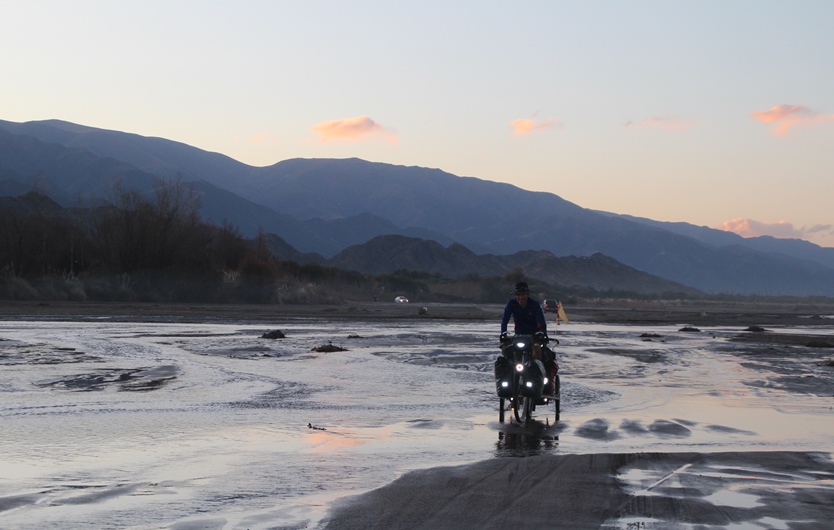 Shortcut river crossing to Santa Maria