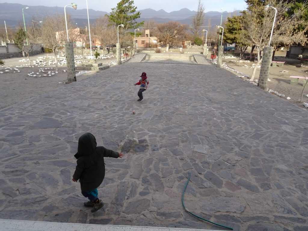 Football playing in Punta de Balasto