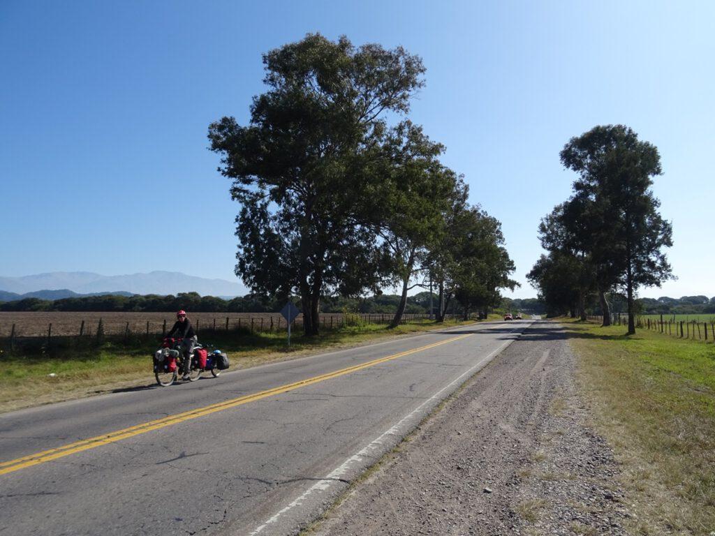 Road towards La Cienaga