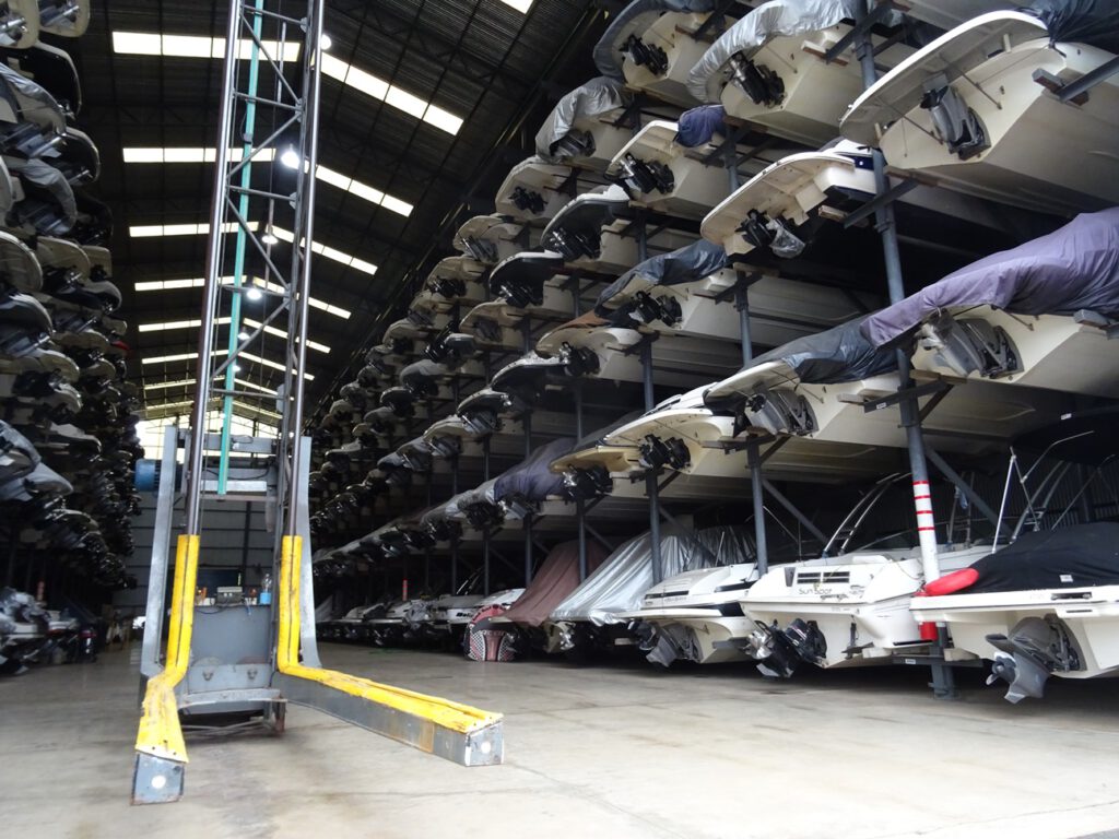 Boats parked in El Tigre