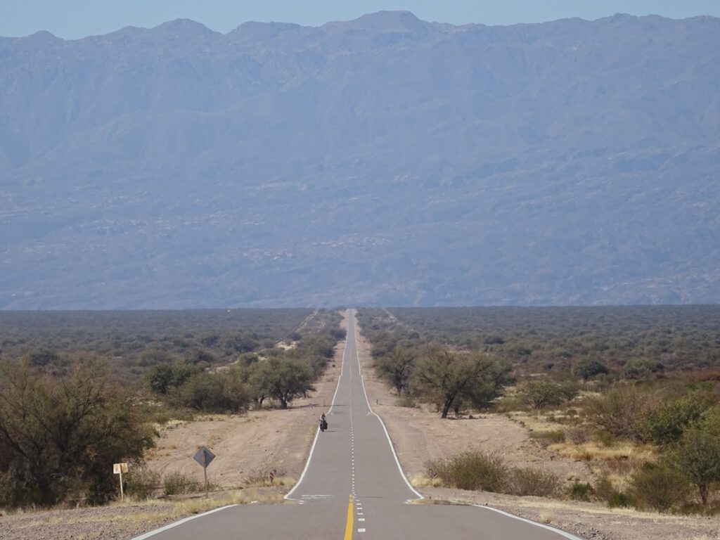 Straight road in La Rioja